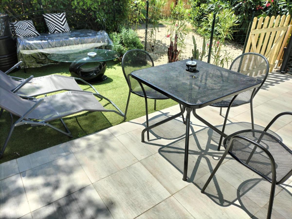 Maison Dans Une Residence De Vacances แกลลาเกอ-เลอ-มองต์เทอร์ ภายนอก รูปภาพ
